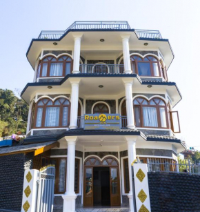 Roamers Inn - Hostel